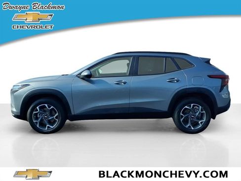 Used 2024 Chevrolet Trax LT w/ Driver Confidence Package FWD image 6