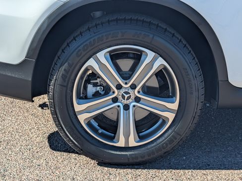 Used 2019 Mercedes-Benz GLC 300 image 7