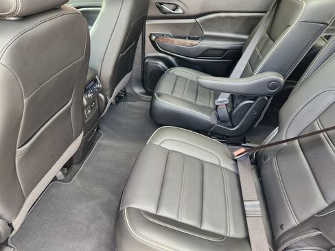 Used 2021 GMC Acadia Denali w/ Denali Technology Package FWD image 32