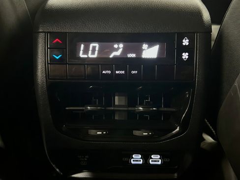 Used 2024 Jeep Grand Cherokee L Laredo AWD/4WD image 17