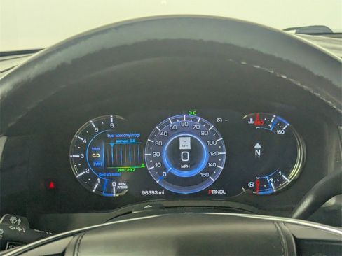 Used 2018 Cadillac Escalade Platinum image 18