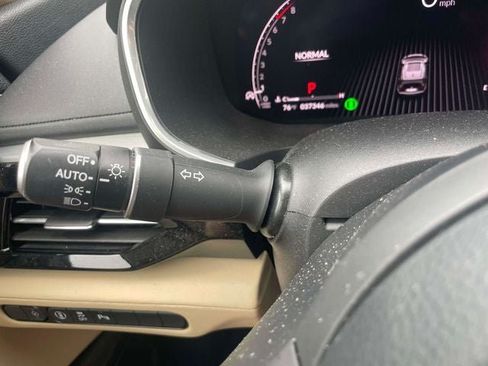 Used 2024 Acura MDX SH-AWD w/ Technology Package image 25