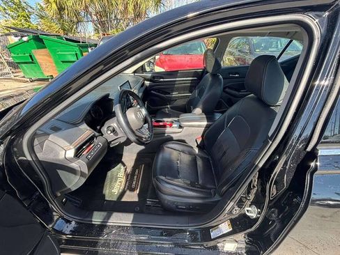 Used 2020 Nissan Altima 2.5 SL FWD image 13