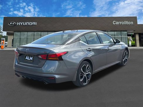 Used 2025 Nissan Altima 2.5 SR FWD image 5