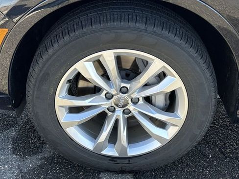 Used 2018 Audi Q7 3.0T Premium image 30