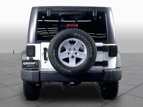 Used 2015 Jeep Wrangler Unlimited Sport w/ Quick Order Package 24S AWD/4WD image 5