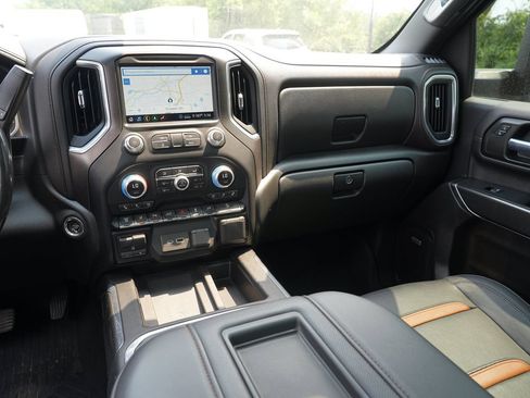 Used 2020 GMC Sierra 3500 AT4 w/ AT4 Premium Package AWD/4WD image 22