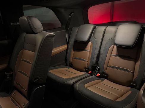 New 2026 Mercedes-Benz GLS 63 AMG 4MATIC image 14