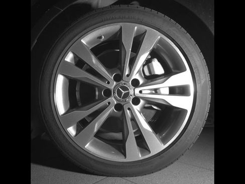 Used 2019 Mercedes-Benz C 300 Sedan image 9