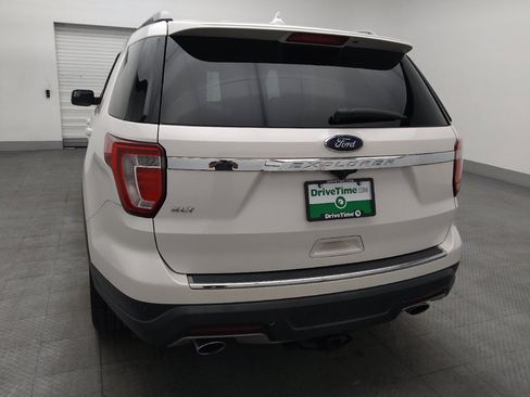 Used 2018 Ford Explorer XLT w/ Equipment Group 202A image 6