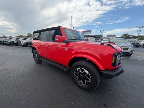 Used 2022 Ford Bronco Outer Banks image 1