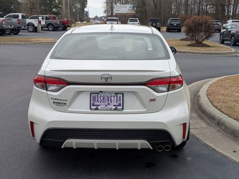 Used 2021 Toyota Corolla SE image 6