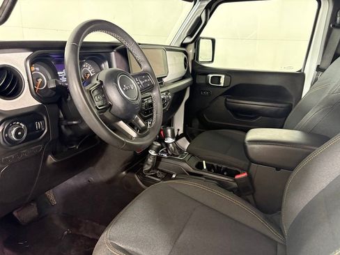 Used 2025 Jeep Wrangler Unlimited Sport AWD/4WD image 22