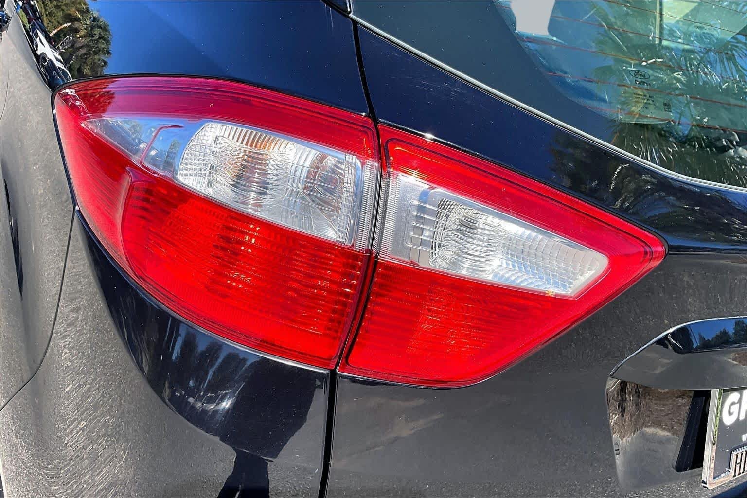 Used 2016 Ford C-MAX Energi SEL w/ Equipment Group 303A FWD image 29
