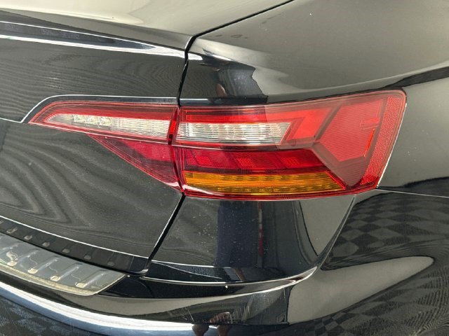Used 2019 Volkswagen Jetta R-Line FWD image 31