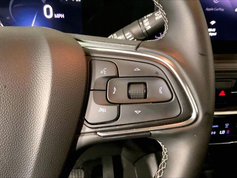 Used 2024 Buick Encore GX Avenir w/ Avenir Technology Package FWD image 19
