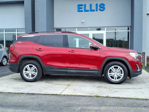 Used 2019 GMC Terrain SLE w/ Driver Convenience Package AWD/4WD image 2