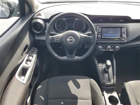 Used 2024 Nissan Kicks S image 13