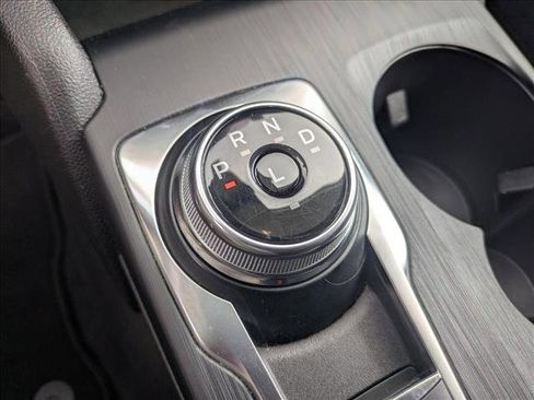 Used 2022 Ford Escape SE w/ Convenience Package FWD image 11
