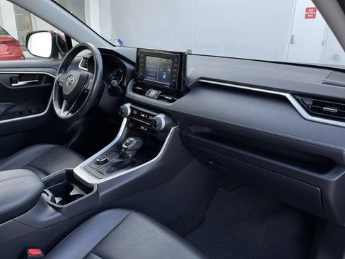 Used 2021 Toyota RAV4 XLE Premium w/ Carpet Mat Package (TMS) image 24