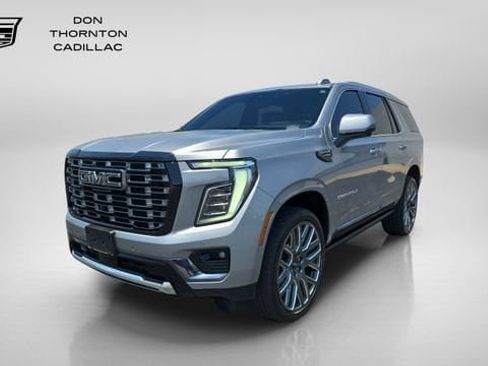 Used 2025 GMC Yukon Denali Ultimate w/ LPO, Floor Liner Package AWD/4WD image 1