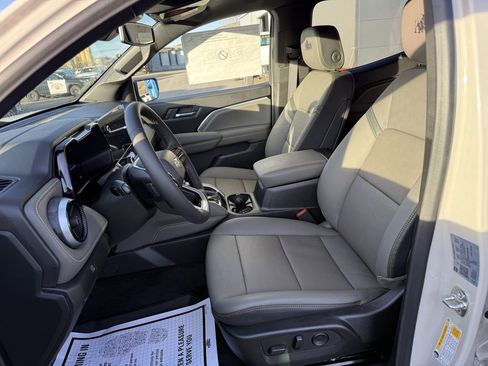 New 2026 Chevrolet Colorado ZR2 w/ ZR2 Bison Edition image 7