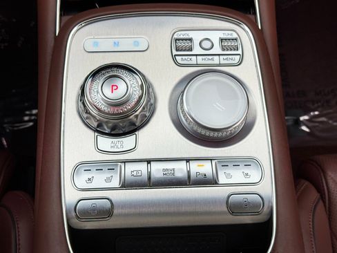 Used 2024 Genesis G90 3.5T image 32