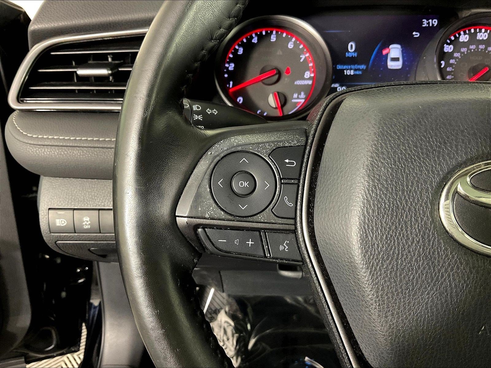Used 2023 Toyota Camry XSE FWD image 11