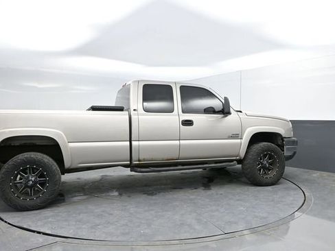 Used 2006 Chevrolet Silverado 3500 LT w/ Heavy-Duty Power Package AWD/4WD image 10