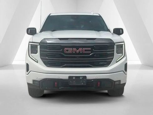 Used 2023 GMC Sierra 1500 AT4 w/ AT4 Premium Package AWD/4WD image 2