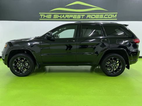Used 2021 Jeep Grand Cherokee Altitude AWD/4WD image 6