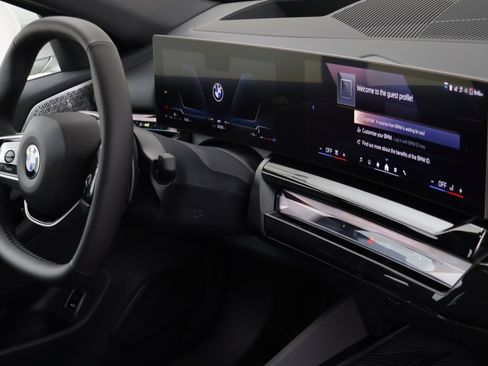 New 2026 BMW 530i xDrive w/ Premium Package image 21