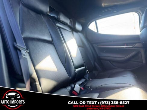 Used 2022 MAZDA MAZDA3 s image 16