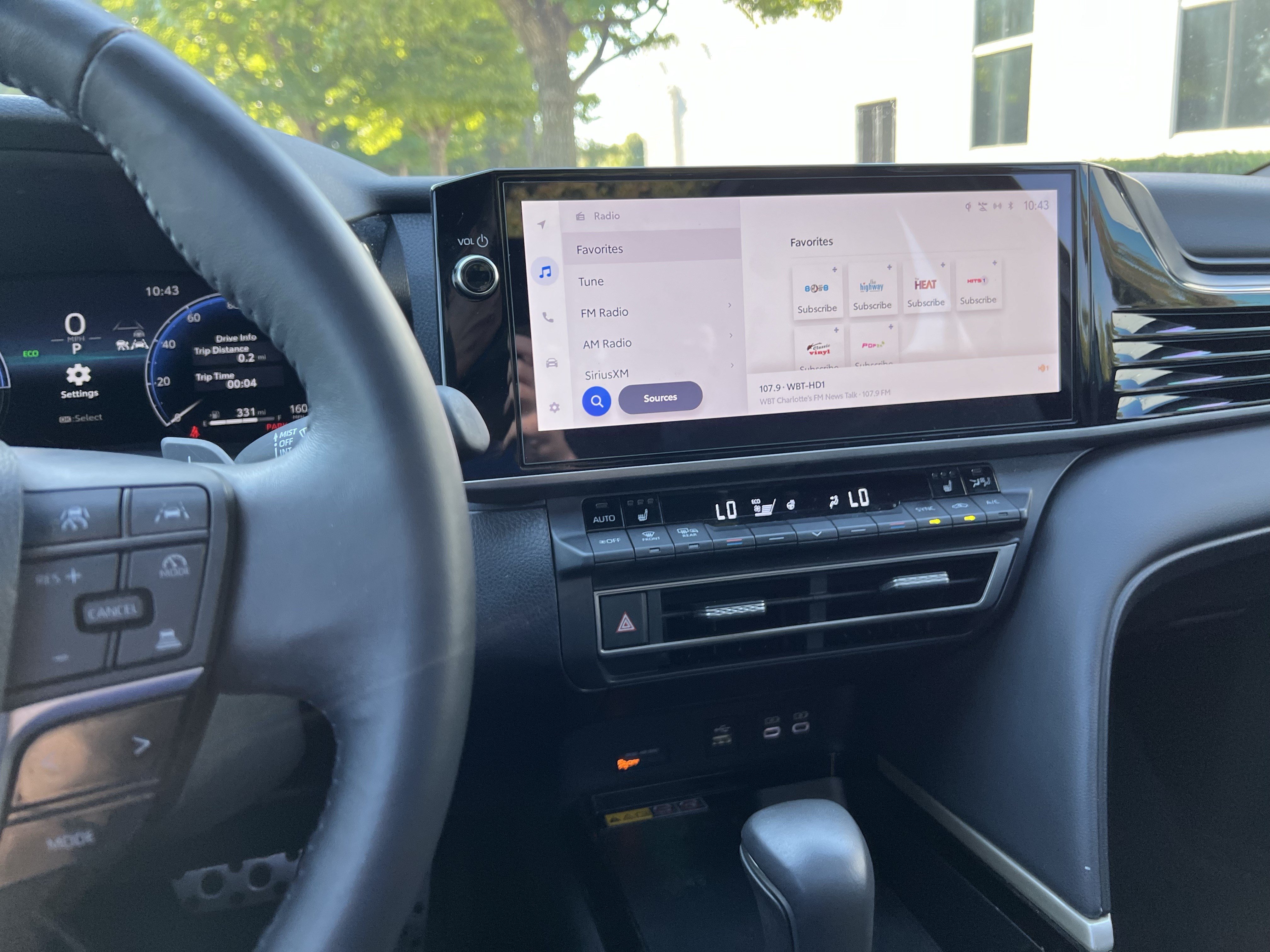 Used 2025 Toyota Camry XSE FWD image 31