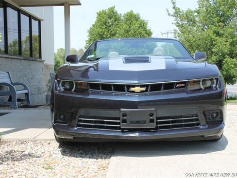Used 2014 Chevrolet Camaro SS w/ RS Package RWD image 9