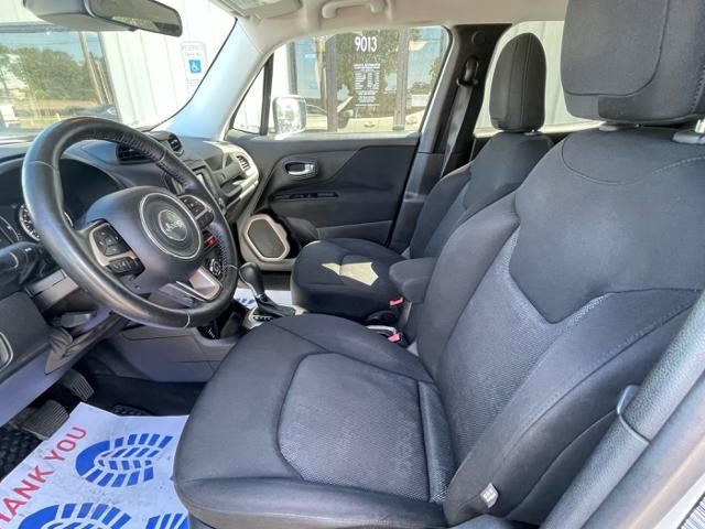 Used 2016 Jeep Renegade Latitude w/ Cold Weather Group AWD/4WD image 11