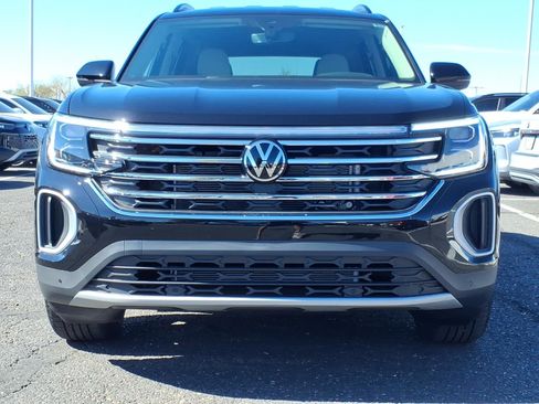 New 2026 Volkswagen Atlas SE image 2