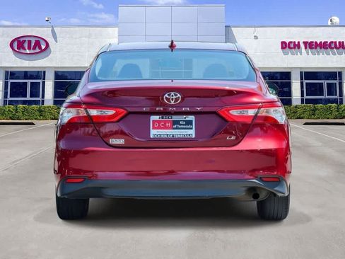 Used 2019 Toyota Camry LE FWD image 5