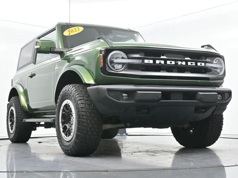 Used 2022 Ford Bronco Outer Banks AWD/4WD image 42
