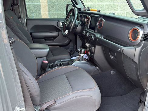 Used 2023 Jeep Gladiator Mojave w/ Cold Weather Group AWD/4WD image 23
