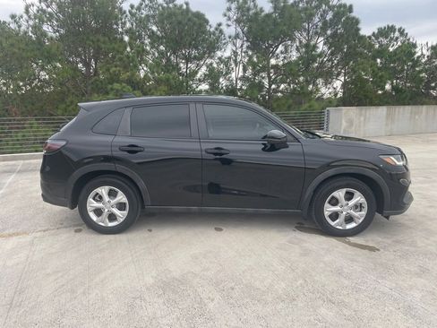 Certified 2023 Honda HR-V LX image 8