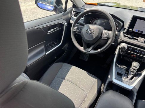 Used 2025 Toyota RAV4 XLE AWD/4WD image 14