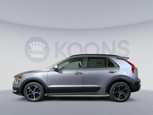 New 2026 Kia Niro EX image 2