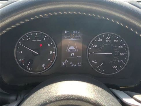 Used 2022 Subaru Outback Premium image 11