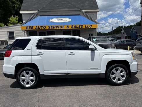 Used 2017 GMC Terrain SLE FWD image 1