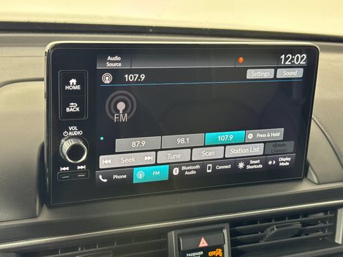 Used 2025 Honda Pilot EX-L image 19