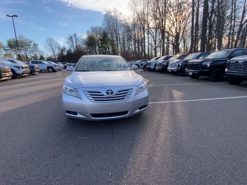 Used 2008 Toyota Camry LE image 3