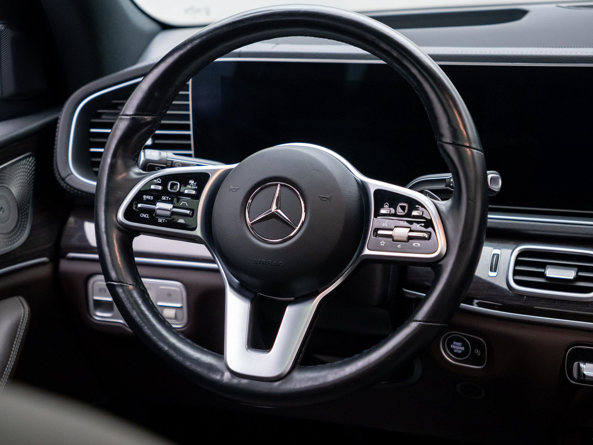 Used 2023 Mercedes-Benz GLS 450 4MATIC image 10