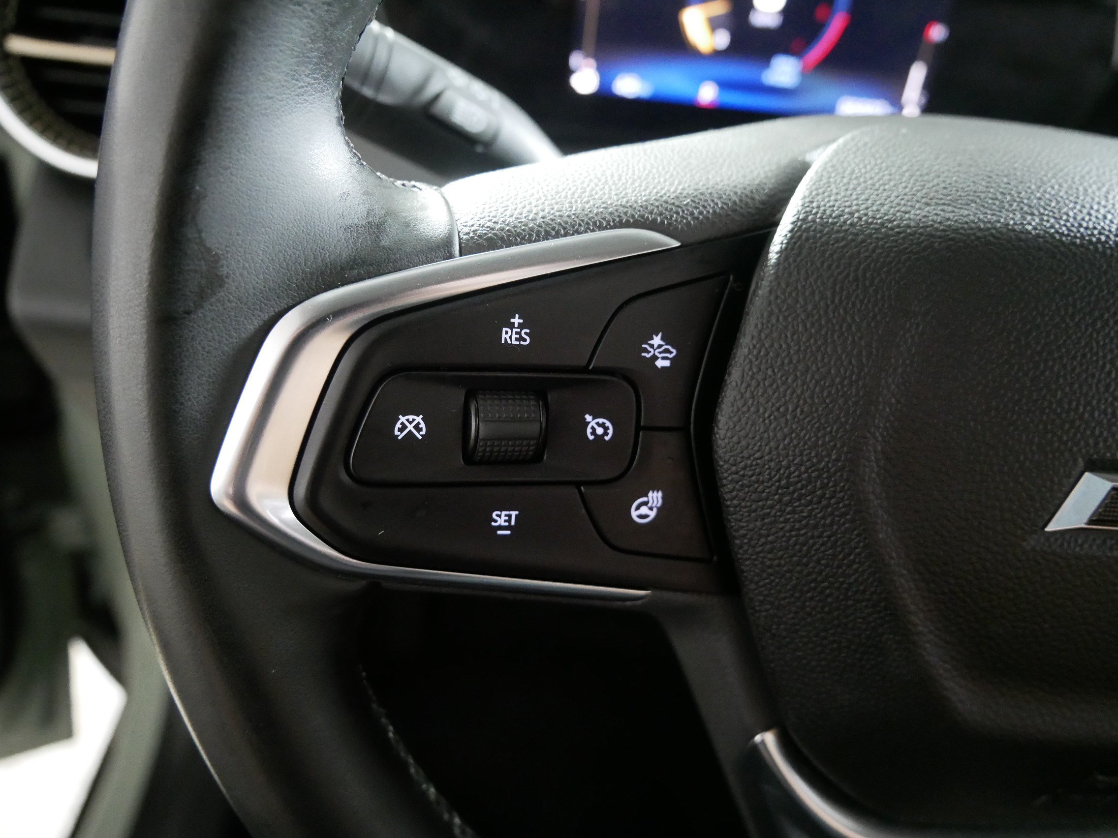 Used 2025 Chevrolet Trax ACTIV w/ Driver Confidence Package FWD image 27