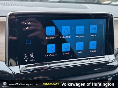 Certified 2025 Volkswagen Atlas SE image 25